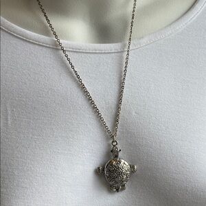 Silver Turtle Pendant Necklace